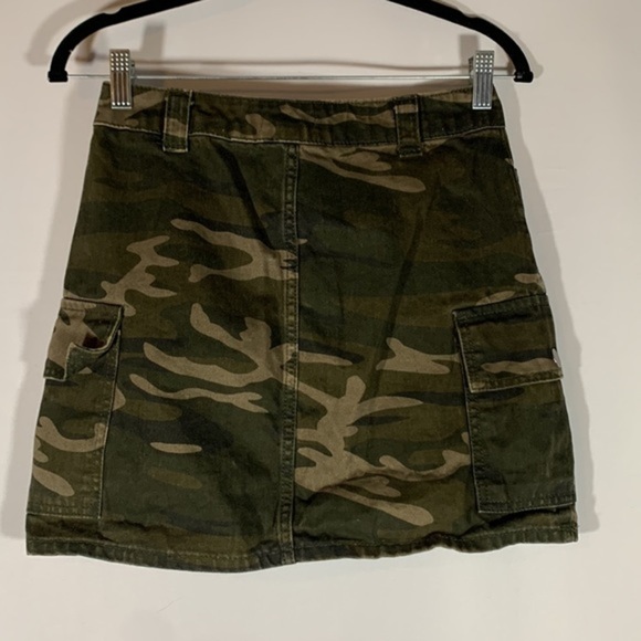 Topshop Green Camouflage Army Denim Mini Skirt - Picture 6 of 8